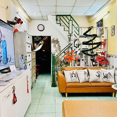 花ren Hostel ホーチミン市 エクステリア 写真